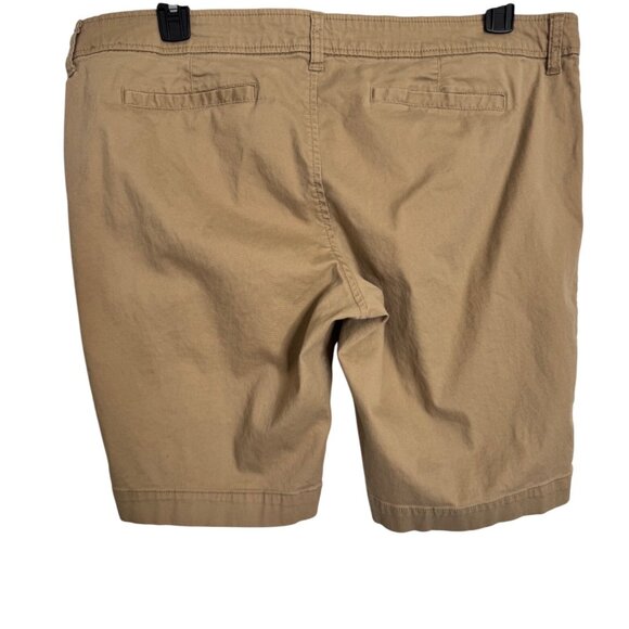 Arizona Mid Rise Size 17 Corduroy Shorts 10" inseam tan EUC Pockets - Picture 3 of 6